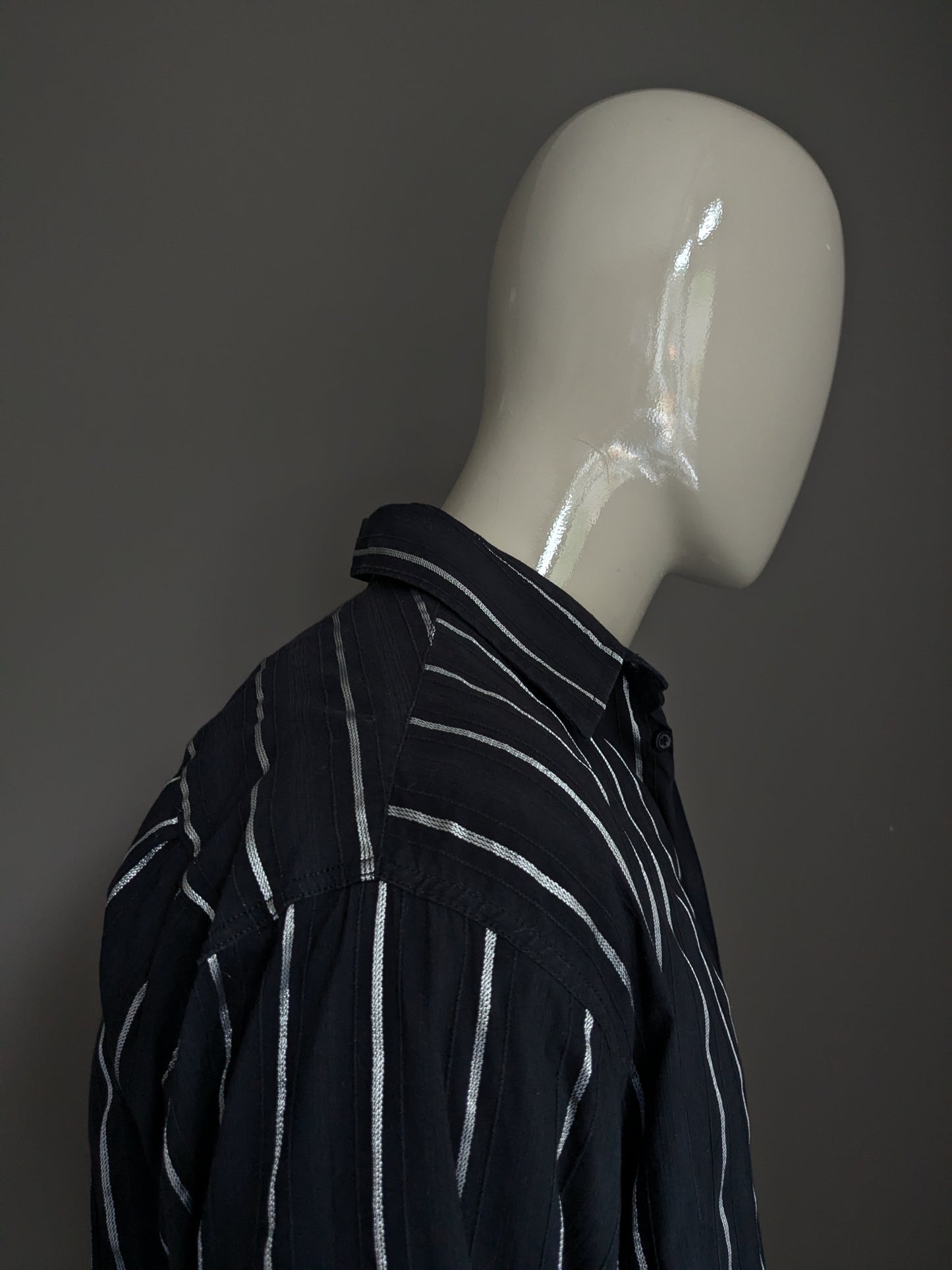 Vintage shirt. Black silver striped. Size XL. stretch.