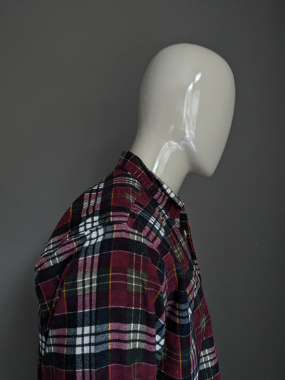 Vintage Wrangler Western flannel shirt. Red green black and white checkered. Size L.