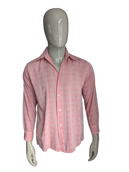 Vintage 70's Get Smart Shirt with Point Collar. Pink beige motif. Size L.