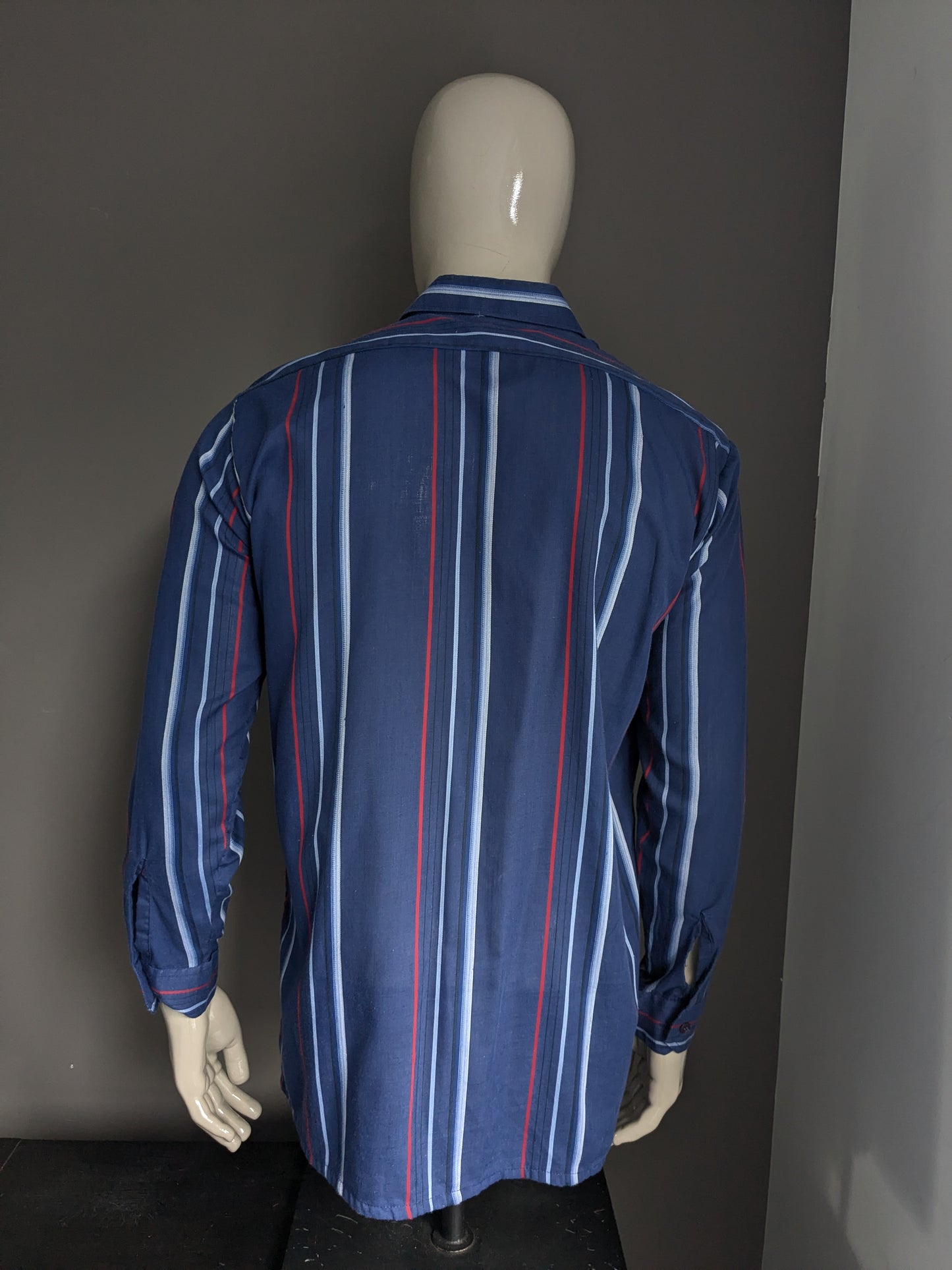 Chemise vintage des années 70 Shirt Zeenat. Blue rouge rayé. Taille xl.