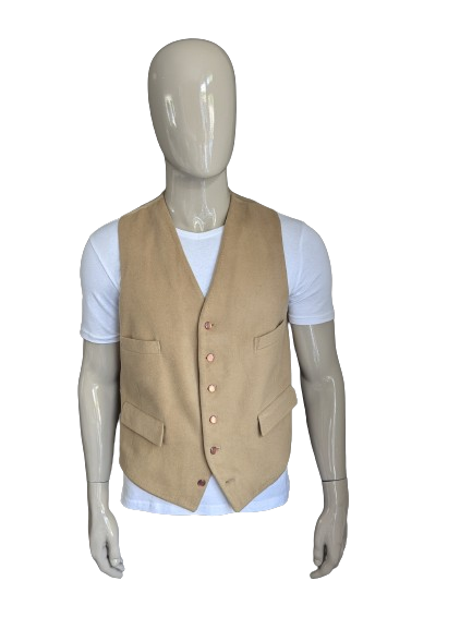 Lambourne woolen waistcoat, heavier quality. Light brown colored. Size L.