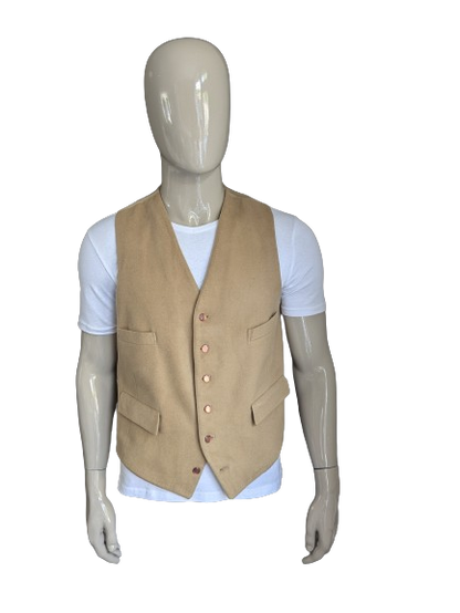 Lambourne woolen waistcoat, heavier quality. Light brown colored. Size L.