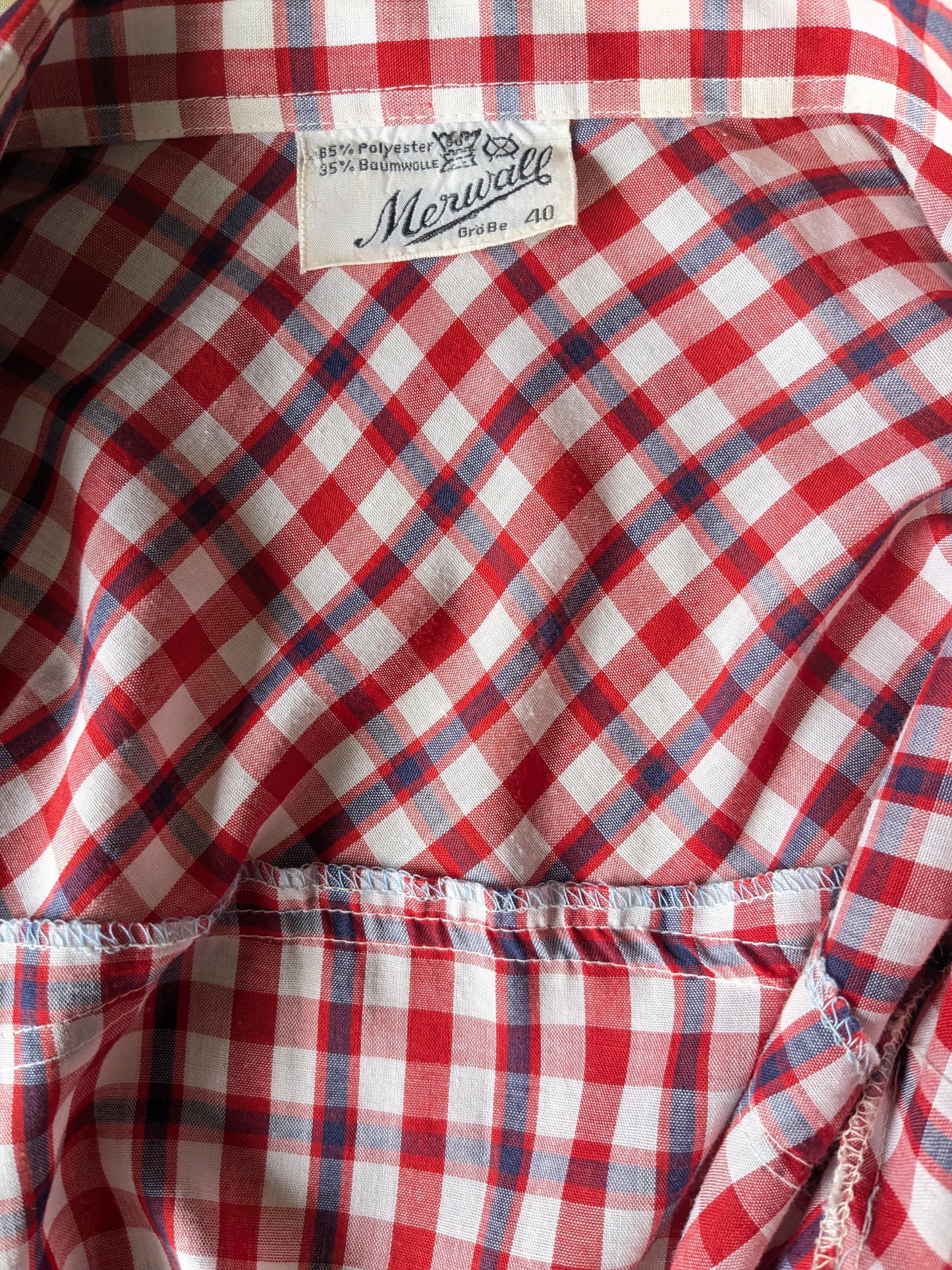 Camisa de Merwall de los 70 años con cuello puntual y manga corta. Azul blanco rojo revisado. Talla M.