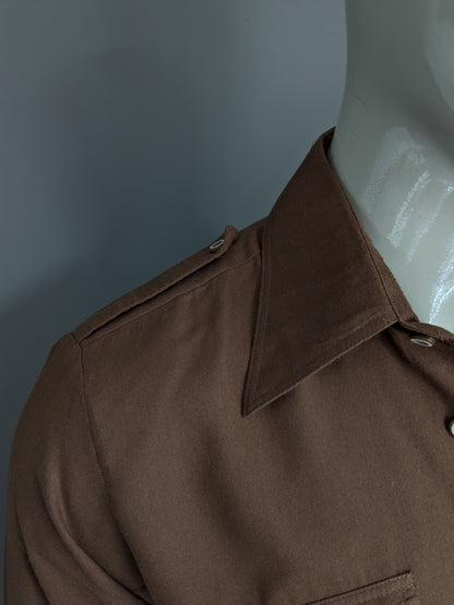 Vintage 70's M-club shirt with point collar. Brown colored. Size L.