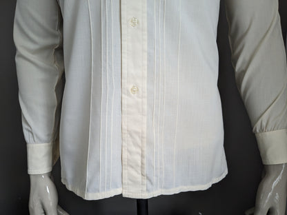 Vintage 70's Jean Pascal shirt with point collar. Beige colored. Size M.