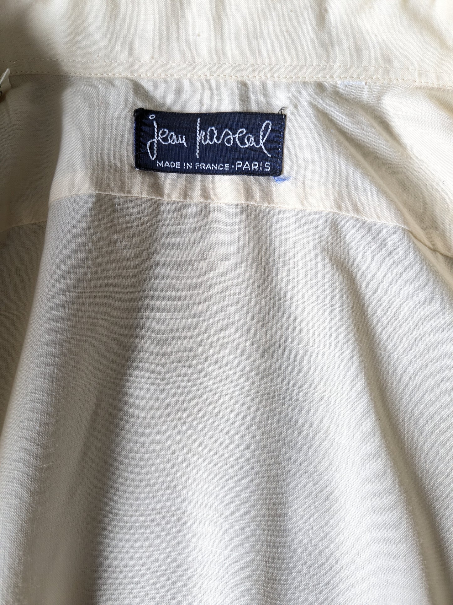 Chemise Jean Pascal vintage des années 70 avec collier. Coloré beige. Taille M.