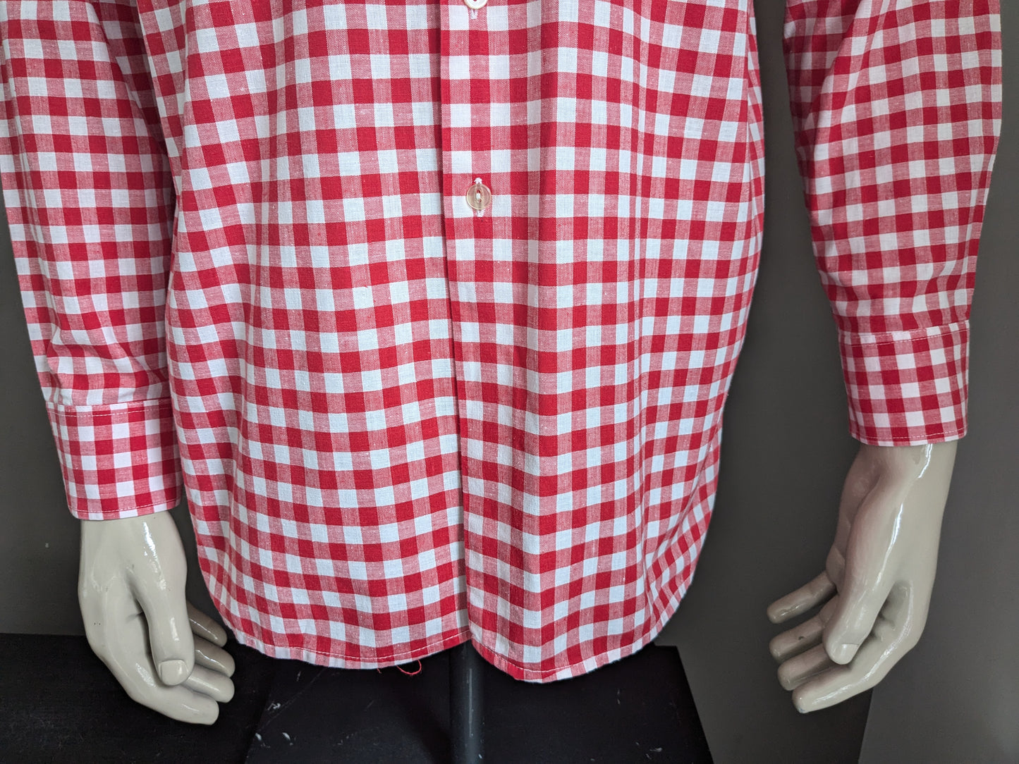 Camicia di cenere vintage. White a scacchi rossi. Taglia L.