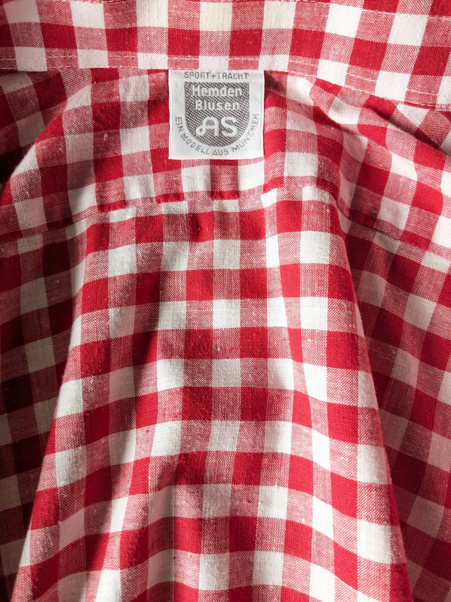 Chemise de cendres vintage. Rouge blanc à carreaux. Taille L.