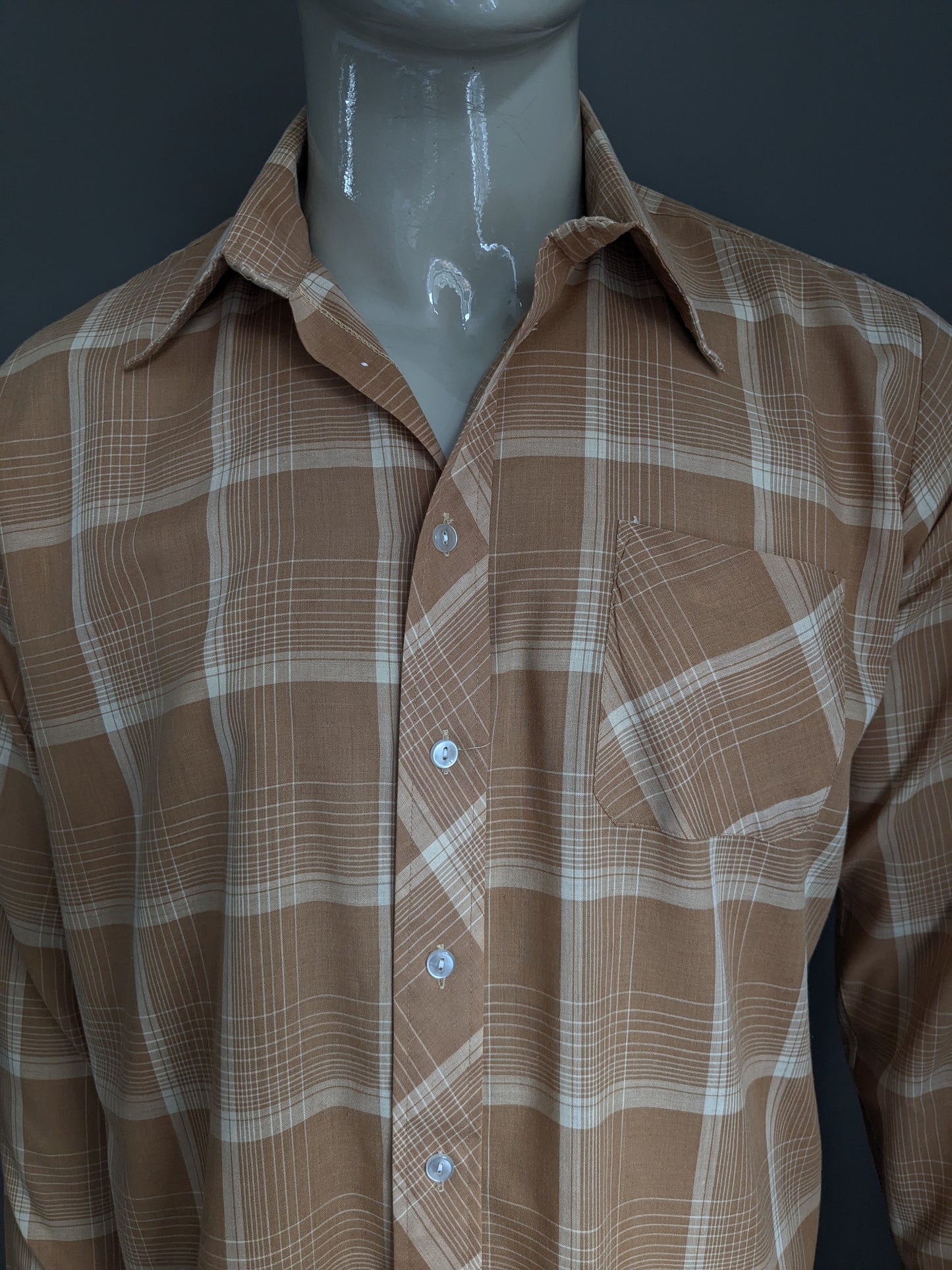 Camisa exclusiva Vintage 70 con cuello de puntos. Brown Beige Checker. Tamaño xl.