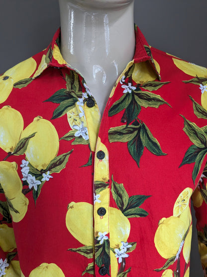 Camicia senza marca. Stampa dei limoni rossi gialli. Taglia L.