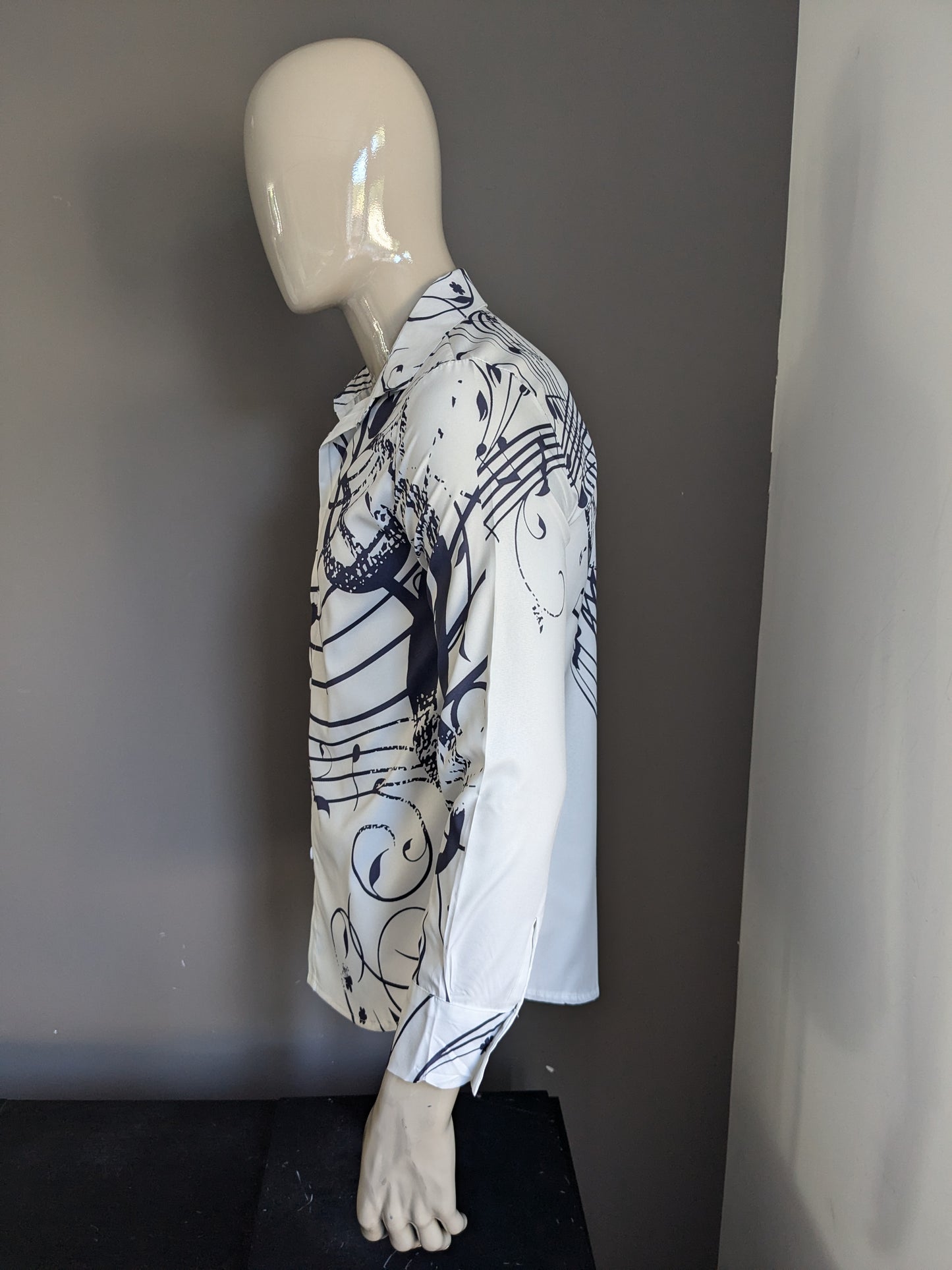 Polyester overhemd. Wit blauwe muzieknoten print. Maat M.