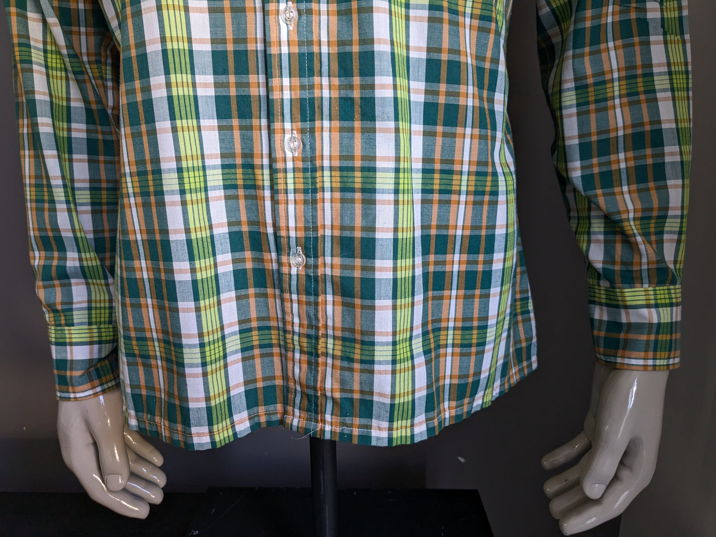 Vintage Super Check 70's shirt with point collar. Green white orange checked. Size L.