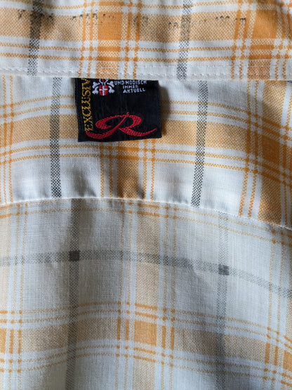 Vintage exclusiv r 70's shirt with point collar. Orange white black checked. Size XL.