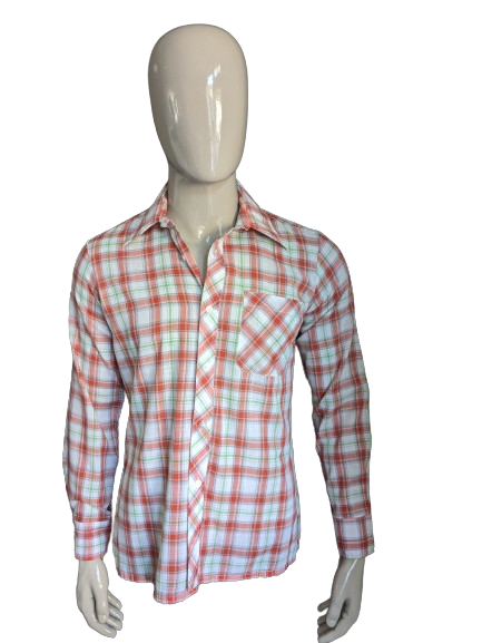 Vintage 70's shirt with point collar. Red green white checkered. Size M.