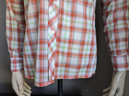 Chemise vintage des années 70 avec collier ponctuel. Vente vert rouge à carreaux. Taille M.