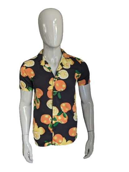 Boohoo Man Shirt Short Sleeve. Imprimé orange orange noir. Taille S.