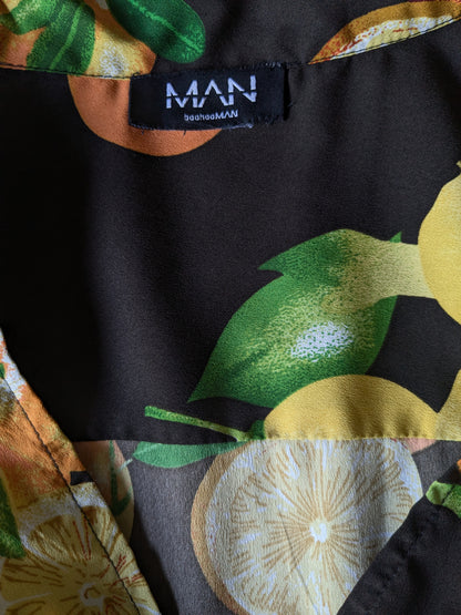 Boohoo Man Shirt Kurzarm. Schwarzorange Orangenabdruck. Größe S.