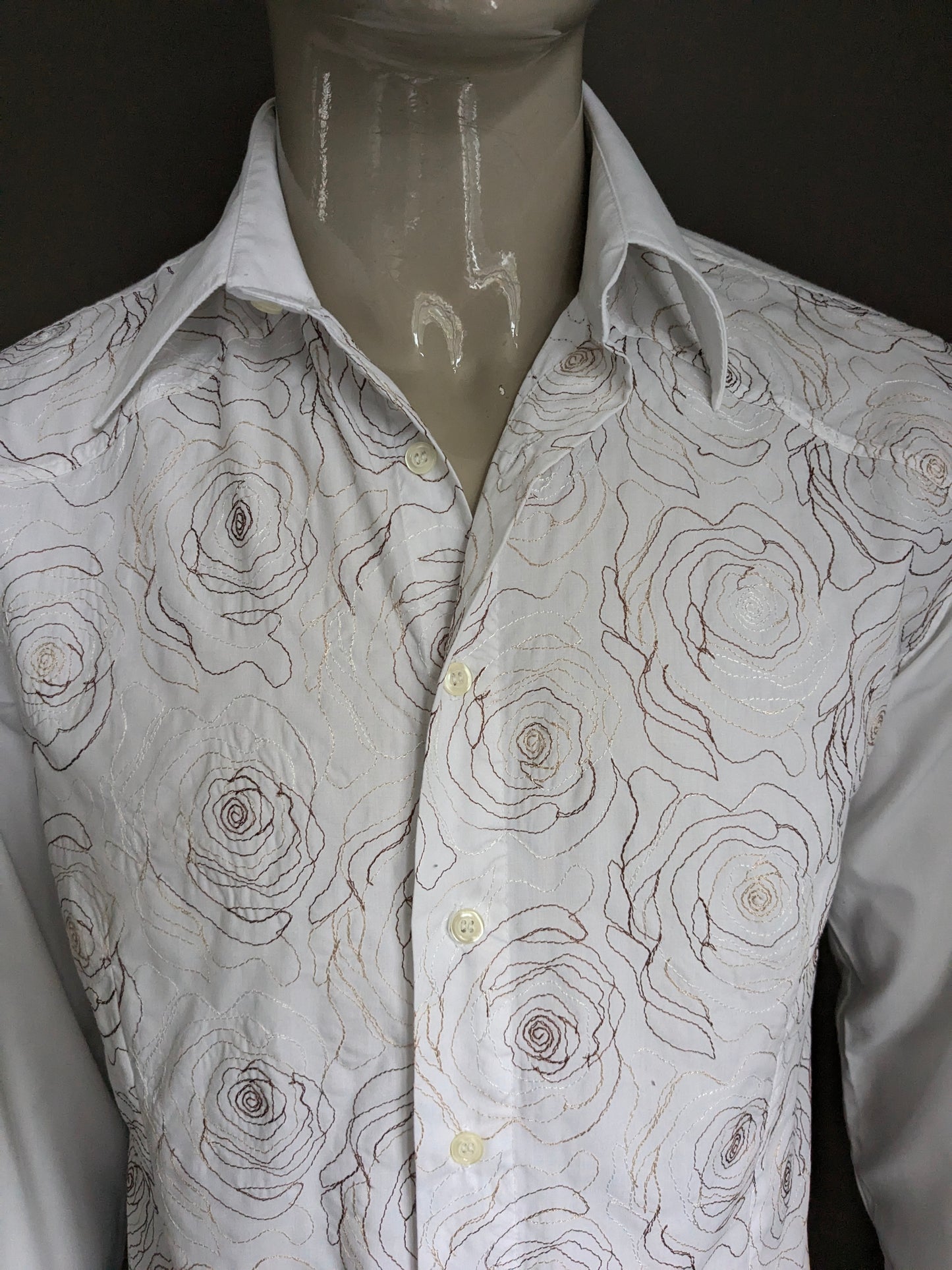 Camisa Redbridge. Flores bordadas de color marrón blanco. Talla M.