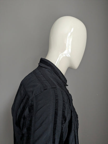 Urban Kiabi shirt. Black striped. Velvet / velor look. Size S.