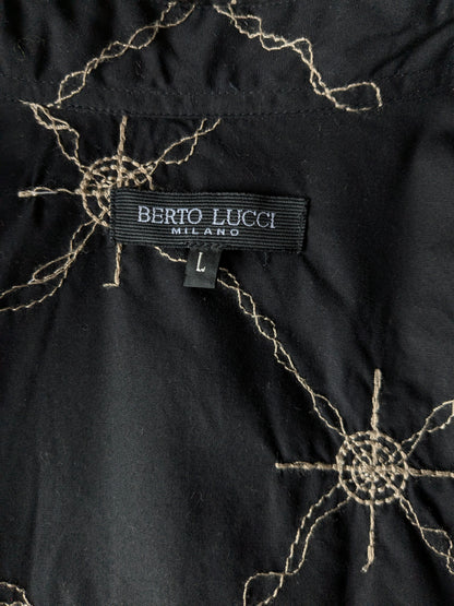 Camisa Vintage Berto Lucci. Negro con aplicación bordada. Tamaño M / L.