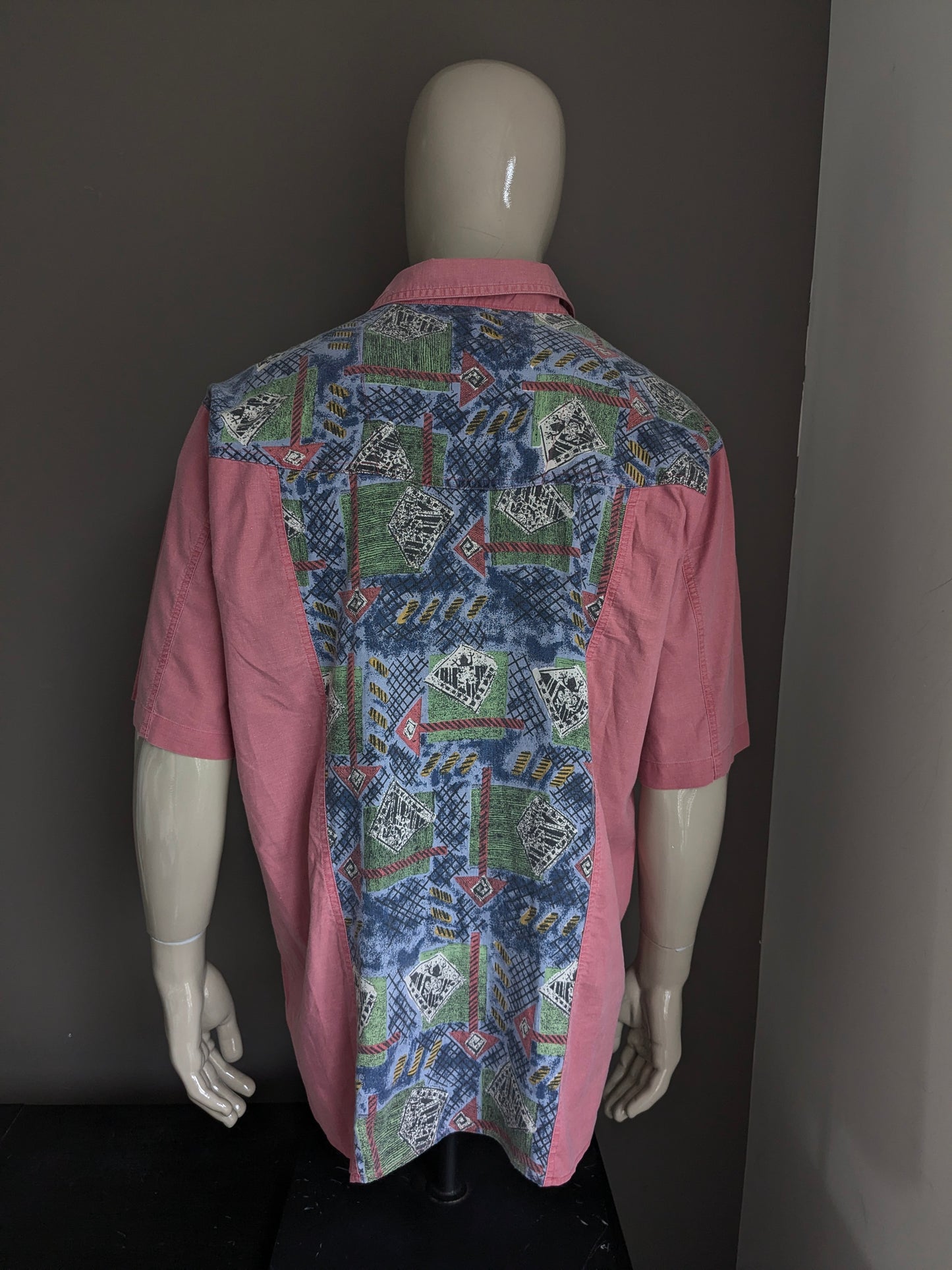 Giornata vintage - manica corta x camicia. Rosa con stampa colorata degli anni '80 / '90. Taglia xxl