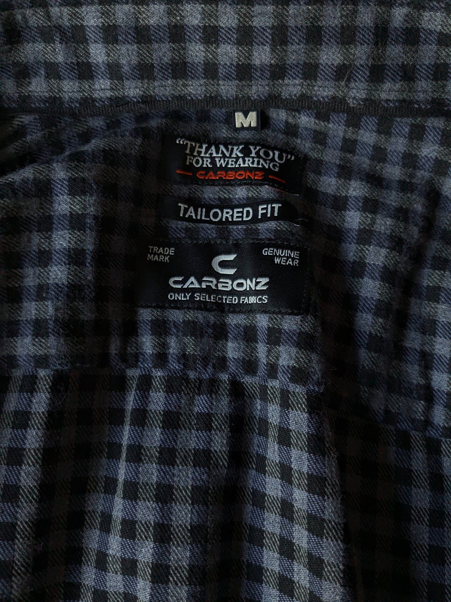 Carbonz flannel shirt. Lila black motif. Size M.