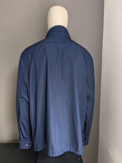 Polo Ralph Lauren tussenjas / jack. Donker Blauw gekleurd met verborgen capuchon. Maat 3XLT Tall.