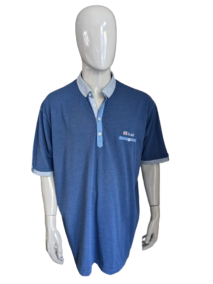 Bartlett polo. Blauw gemêleerd met grijs. Maat 4XL / XXXXL.