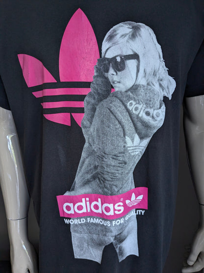 Chemise d'origine adidas. Noir avec imprimé. Taille 2xl / xxl.