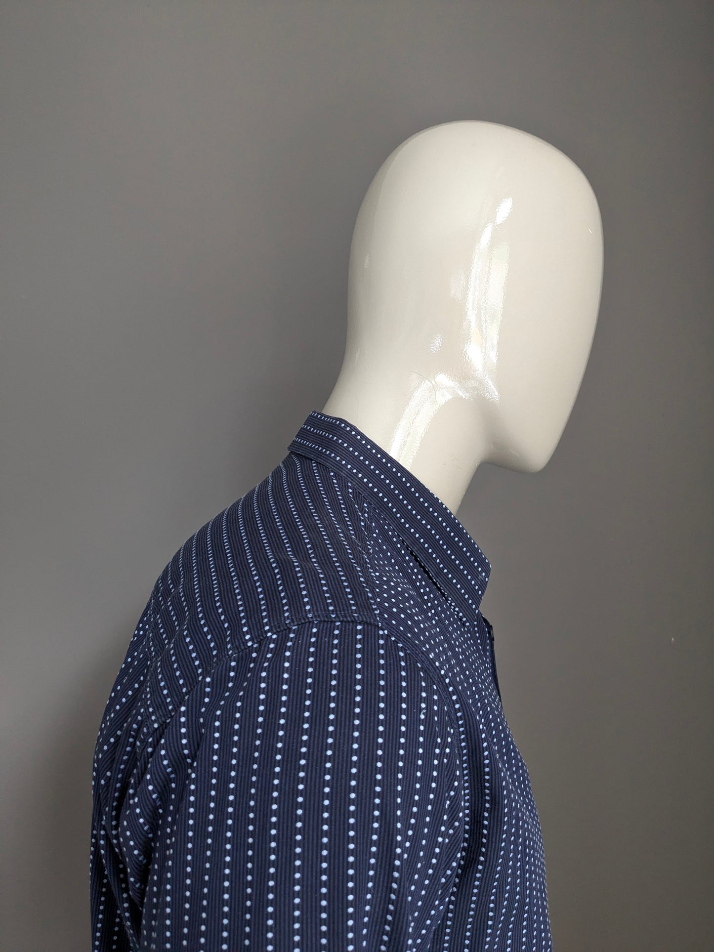 Hans Ubbink shirt. Blue striped and dotted. Size XL.