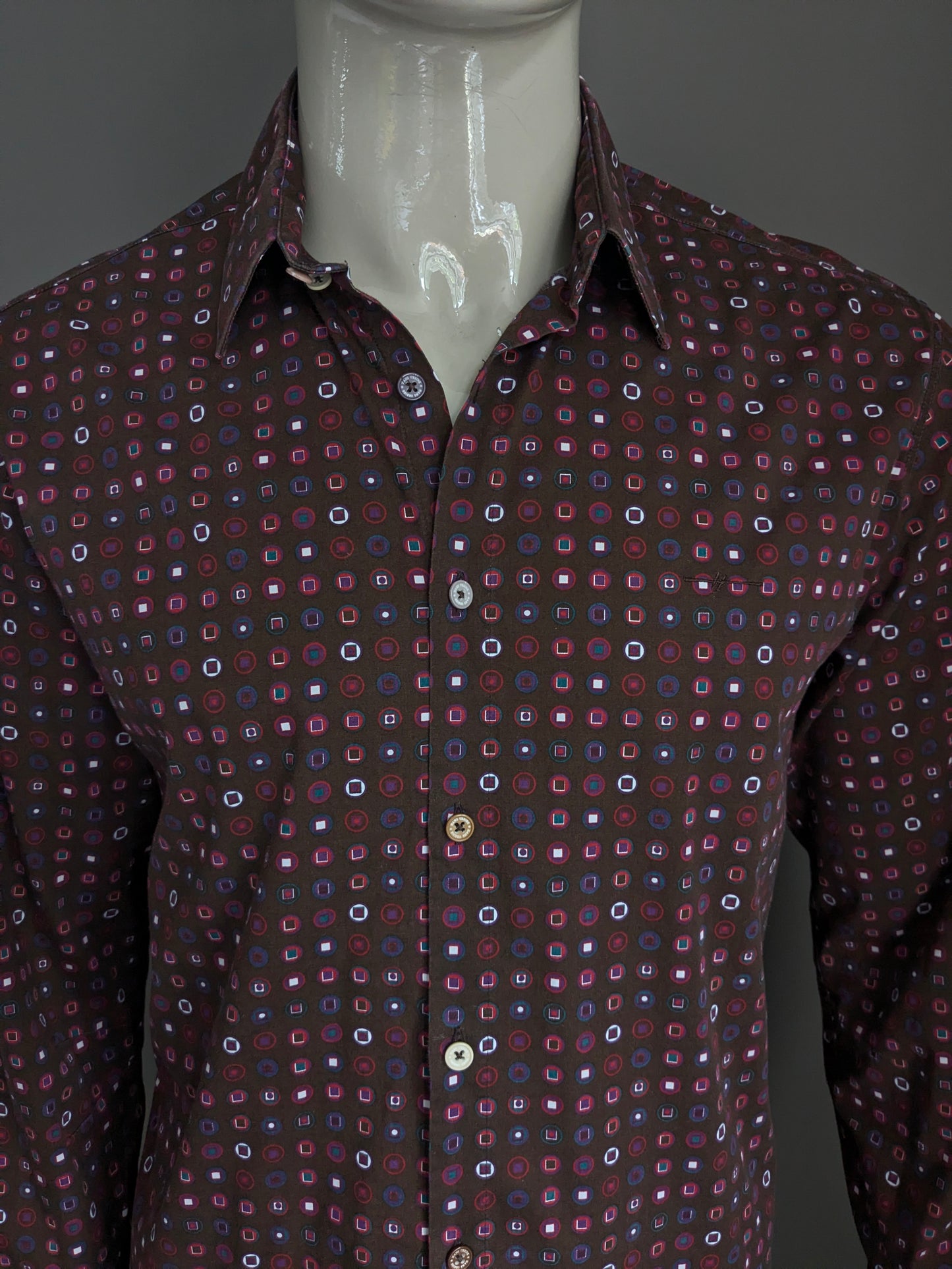 Hans Ubbink shirt. Brown purple red green print. Size XL. Stretch.