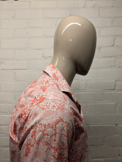 Vintage Zilton shirt. Orange white floral. Size M.