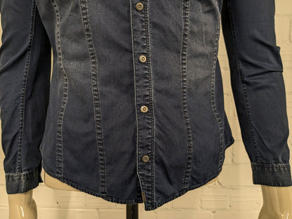 G-Star RAW jeans overhemd met drukknopen. Donker Blauw gekleurd. Maat M.