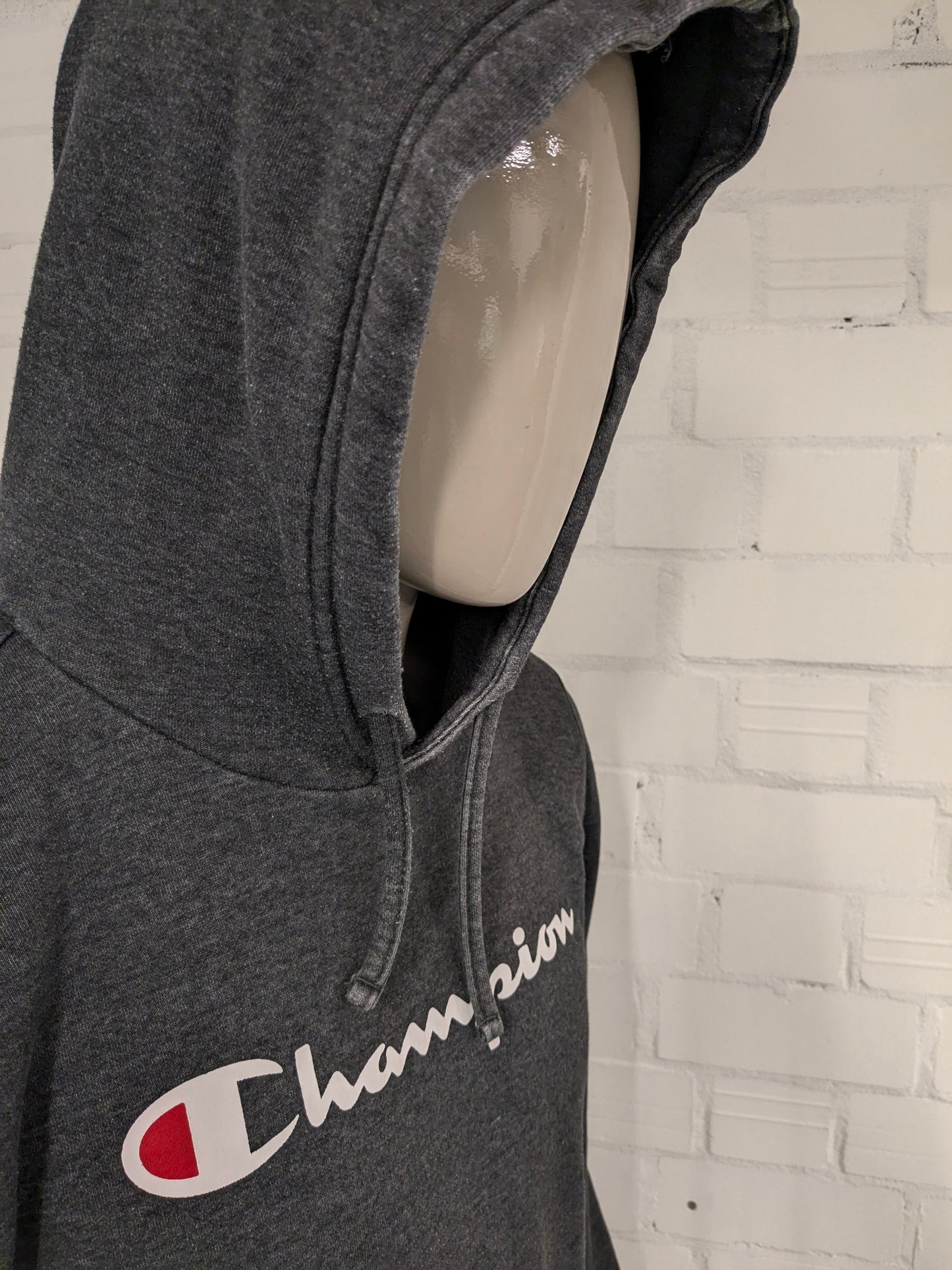 Champion Hoodie. Dark gray mixed. Size L.