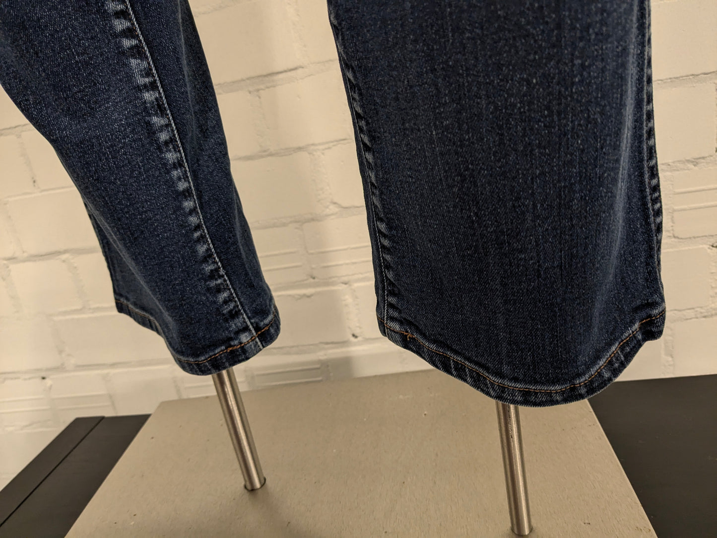 Wrangler jeans. Donker Blauw gekleurd. Maat W32 - L32. type Arizona. stretch.