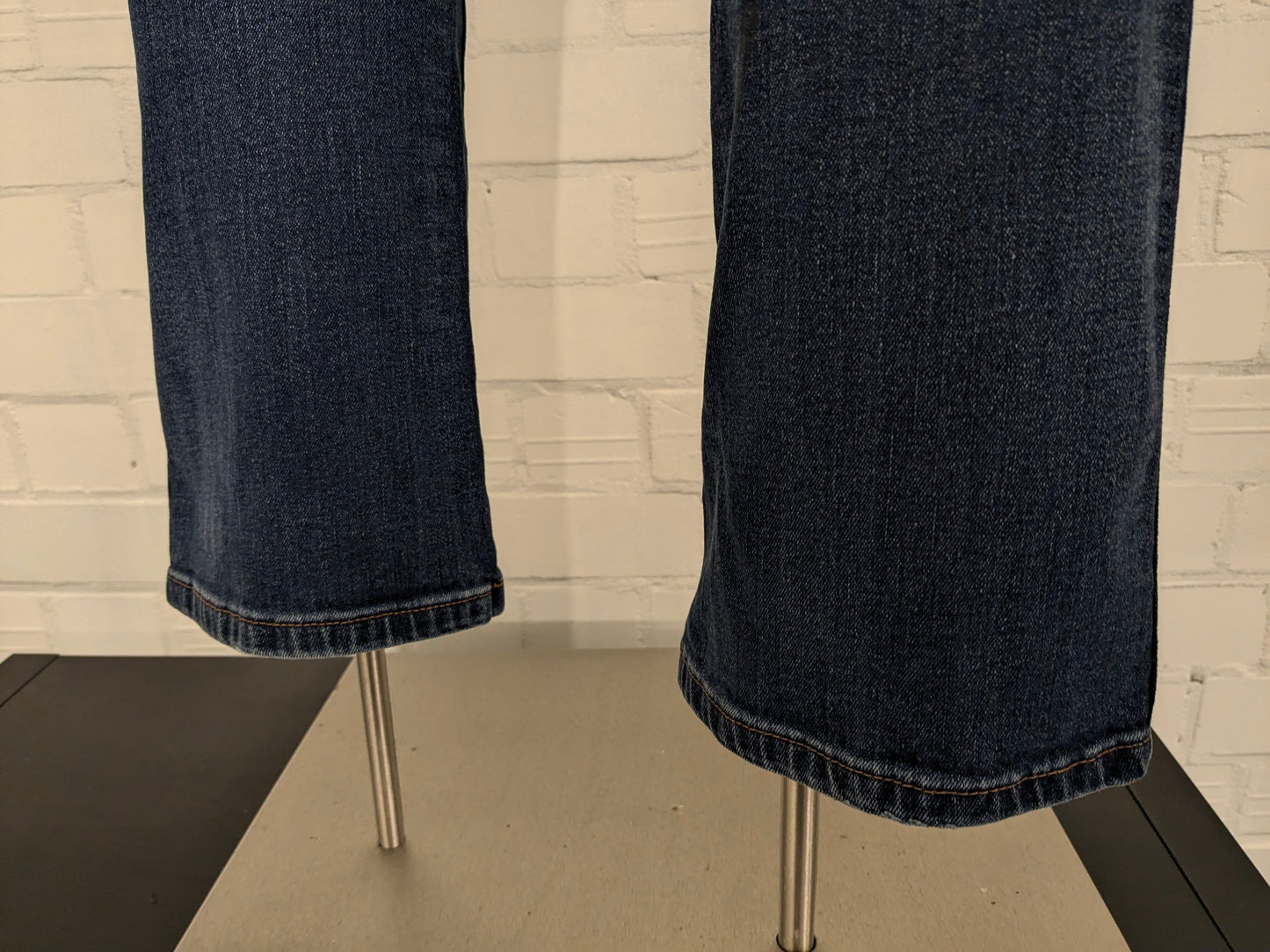 Wrangler jeans. Donker Blauw gekleurd. Maat W32 - L32. type Arizona. stretch.