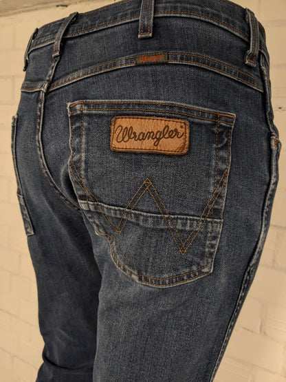 Wrangler jeans. Donker Blauw gekleurd. Maat W32 - L32. type Arizona. stretch.