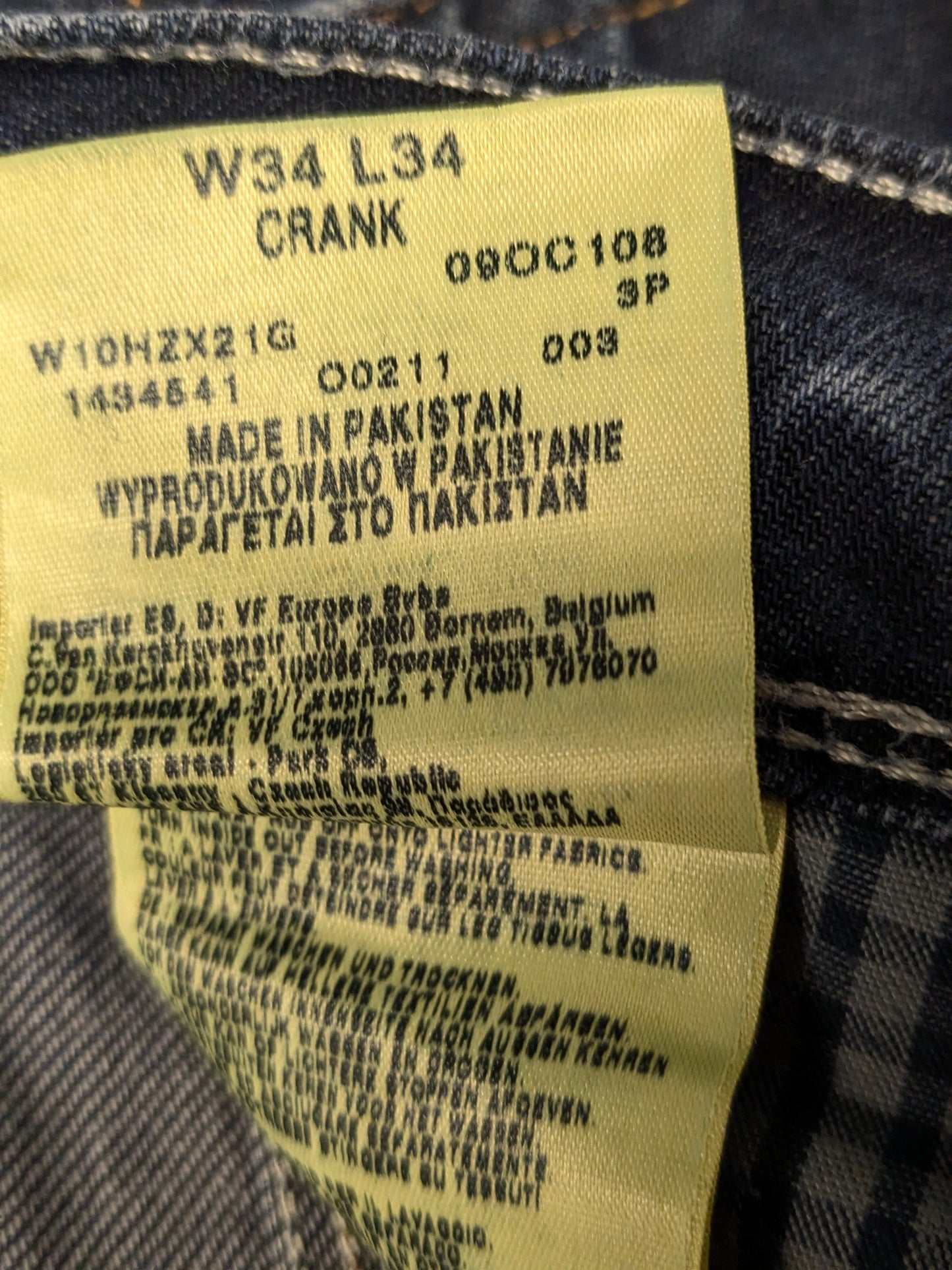 Wrangler jeans. Donker Blauw gekleurd. Maat W34 - L34. type Crank.