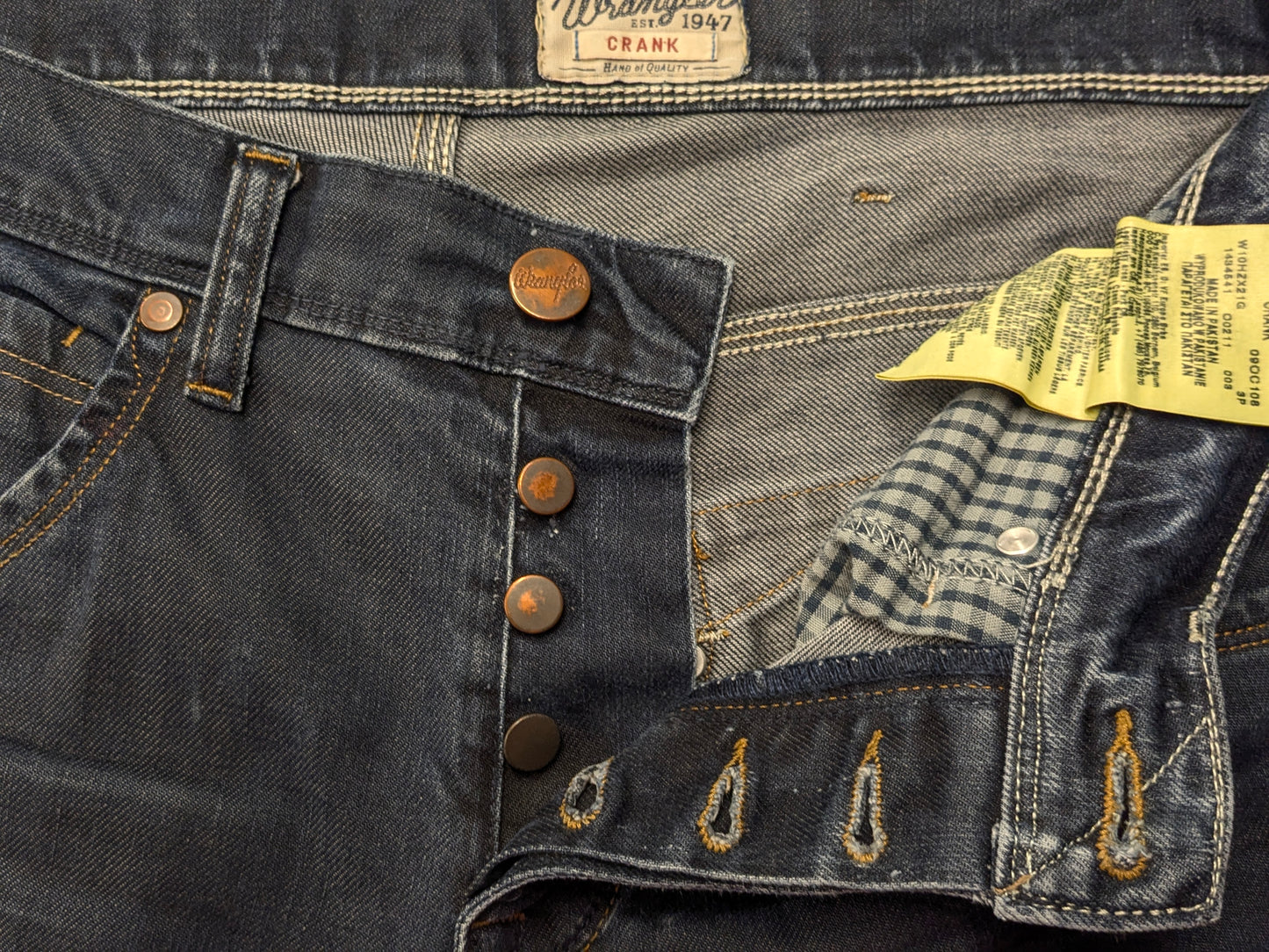 Wrangler jeans. Donker Blauw gekleurd. Maat W34 - L34. type Crank.