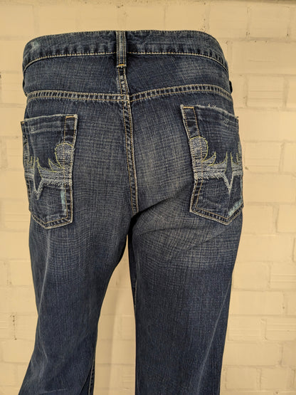 Jeans der Dieselindustrie. Blau gefärbt. Größe W36 - L34.