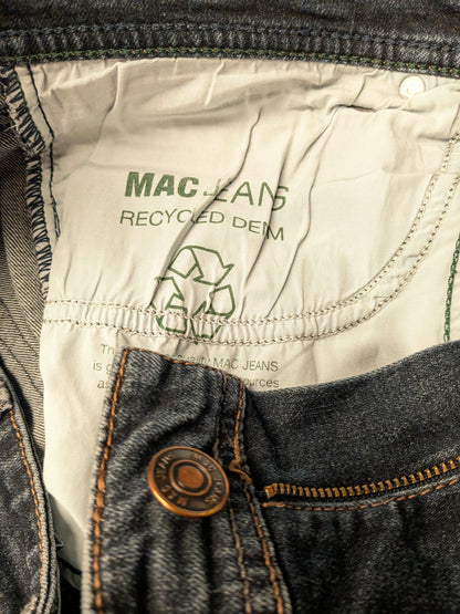 MAC jeans jeans. Donker Blauw gekleurd. Maat W34 - 32. stretch.