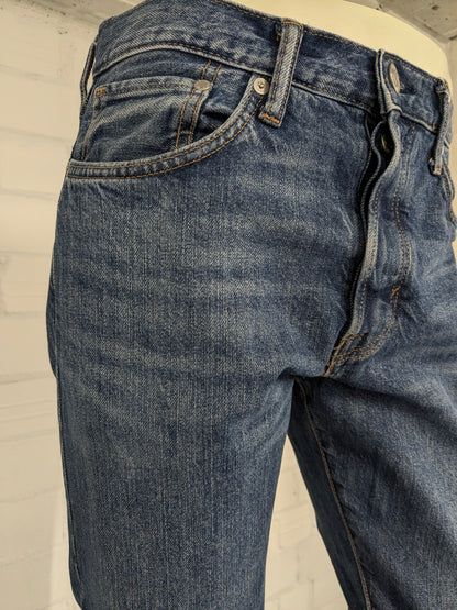 H & M Denim Jeans. Blau gefärbt. Größe W31 - L32. Schlank gerade.