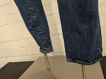 H & M Denim Jeans. Blau gefärbt. Größe W31 - L32. Schlank gerade.