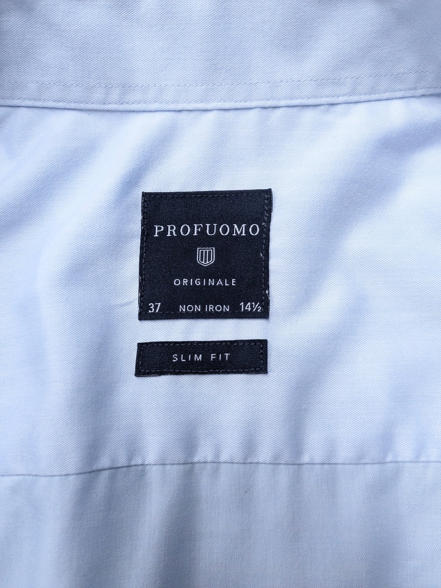 Profuomo overhemd. Licht Blauw gekleurd. Maat 37 / S. slim fit.