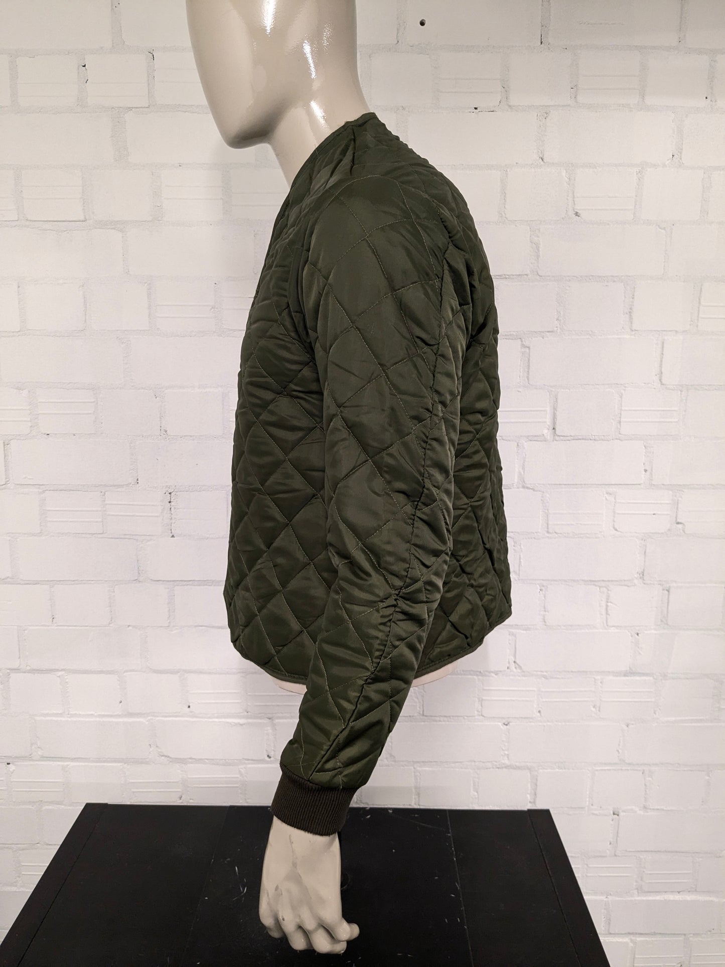 Armee / Armee gepolstert / gepolsterte Jacke - Jack. Farbig grün. Größe M.