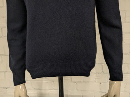 Hackett Woollen -Pullover mit sportlichem Kragen. Dunkelblau gefärbt. Größe M.