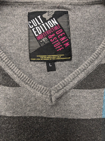 Kult-Edition-Pullover mit V-Ausschnitt. Grau blau rosa gefärbt. Größe L.