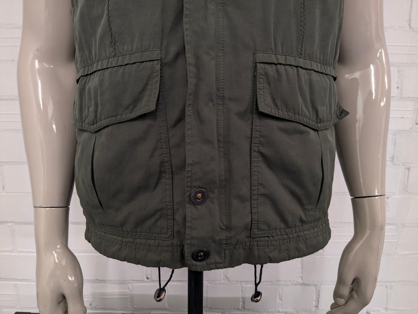 Vintage Bush dunne bodywarmer. Groen gekleurd. Maat L.