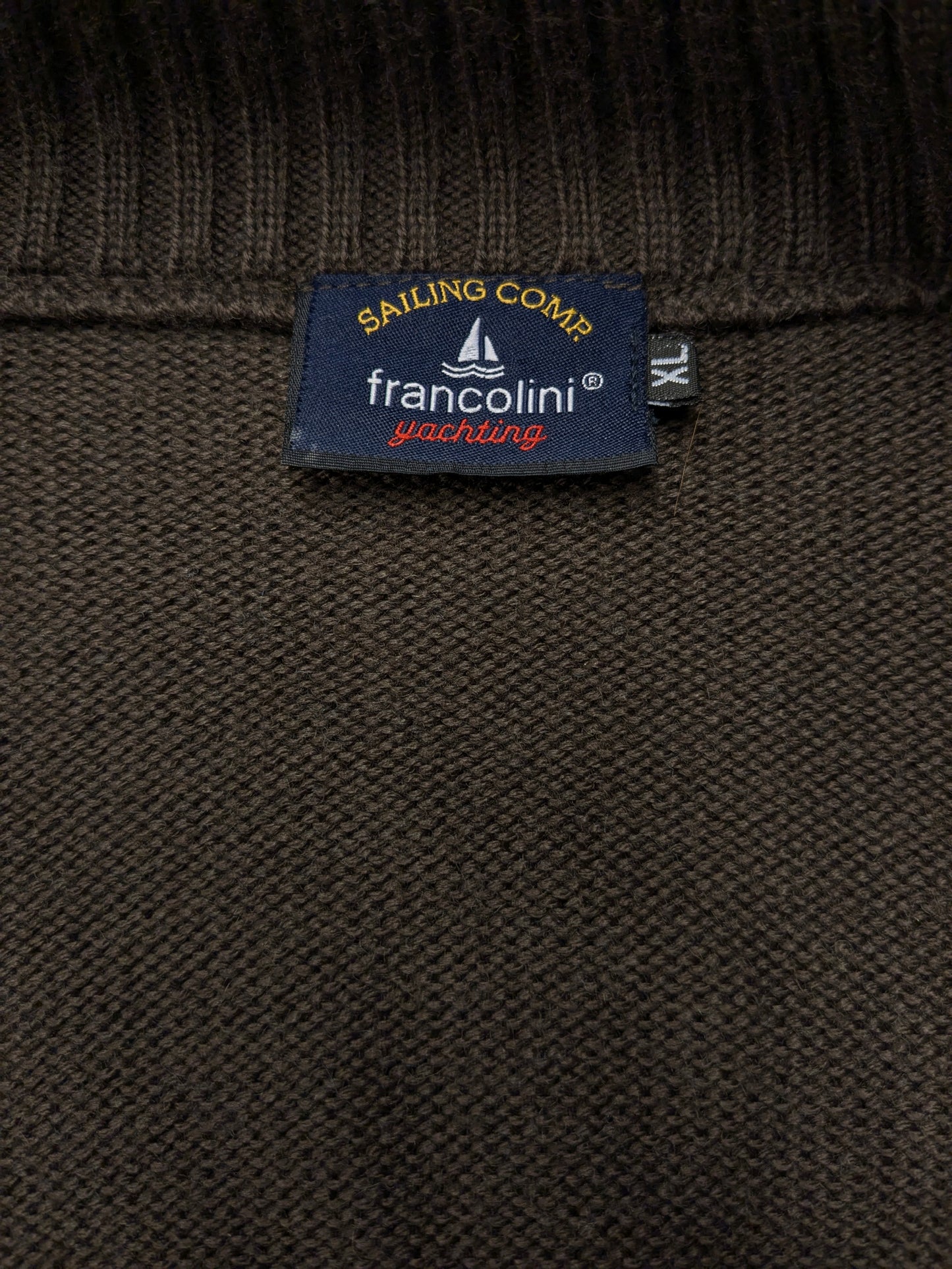 Francolini Yachting vest met zakken. Donker Bruin gekleurd. Maat XL.