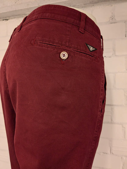 Meyer & Meyer broek / pantalon. Rood motief. Maat 58 / XXL - 2XL.